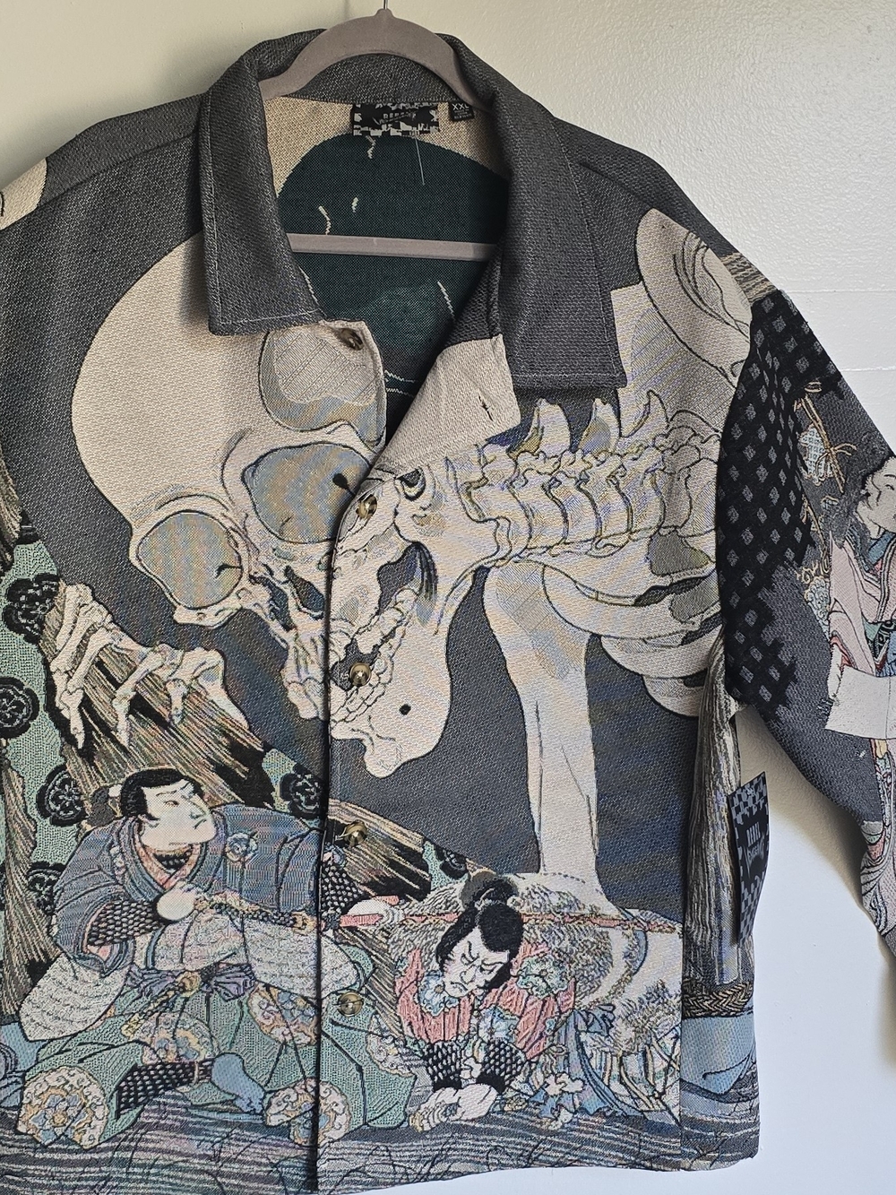 rebels Men's Ukiyo-e Skeleton Print Shirt Jacket in Gray and Cream